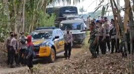FOTO: Penertiban patok akses jln milik PT Kalijeruk randuagong. @by_News9.id