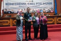FOTO: Dr. Zein, dan para penulis lainnya pada peluncuran buku Strategi Menyusun Gugatan di Era Digital. @by_News9.id