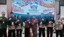 FOTO: Hasan Rohmad, M.Pd, (tengah) dari Dewan Pendidikan Kabupaten Sampang, saat mengikuti Rakornas. @by_News9.id