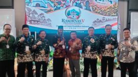 FOTO: Hasan Rohmad, M.Pd, (tengah) dari Dewan Pendidikan Kabupaten Sampang, saat mengikuti Rakornas. @by_News9.id