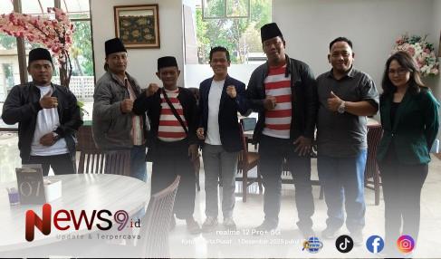 FOTO: Penasihat Hukum Sayyidah, Sulaisi Abdurrazaq, (tengah). @by_News9.id