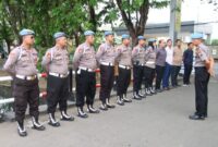 FOTO: Iptu Suwandi, Kasi Propam Polresta Sumenep, saat memimpin apel Gaktibplin. @by_News9.id