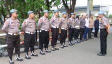 FOTO: Iptu Suwandi, Kasi Propam Polresta Sumenep, saat memimpin apel Gaktibplin. @by_News9.id