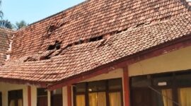 FOTO: Kondisi bangunan kantor pemerintahan yang telah mengalami kerusakan. @by_News9.id